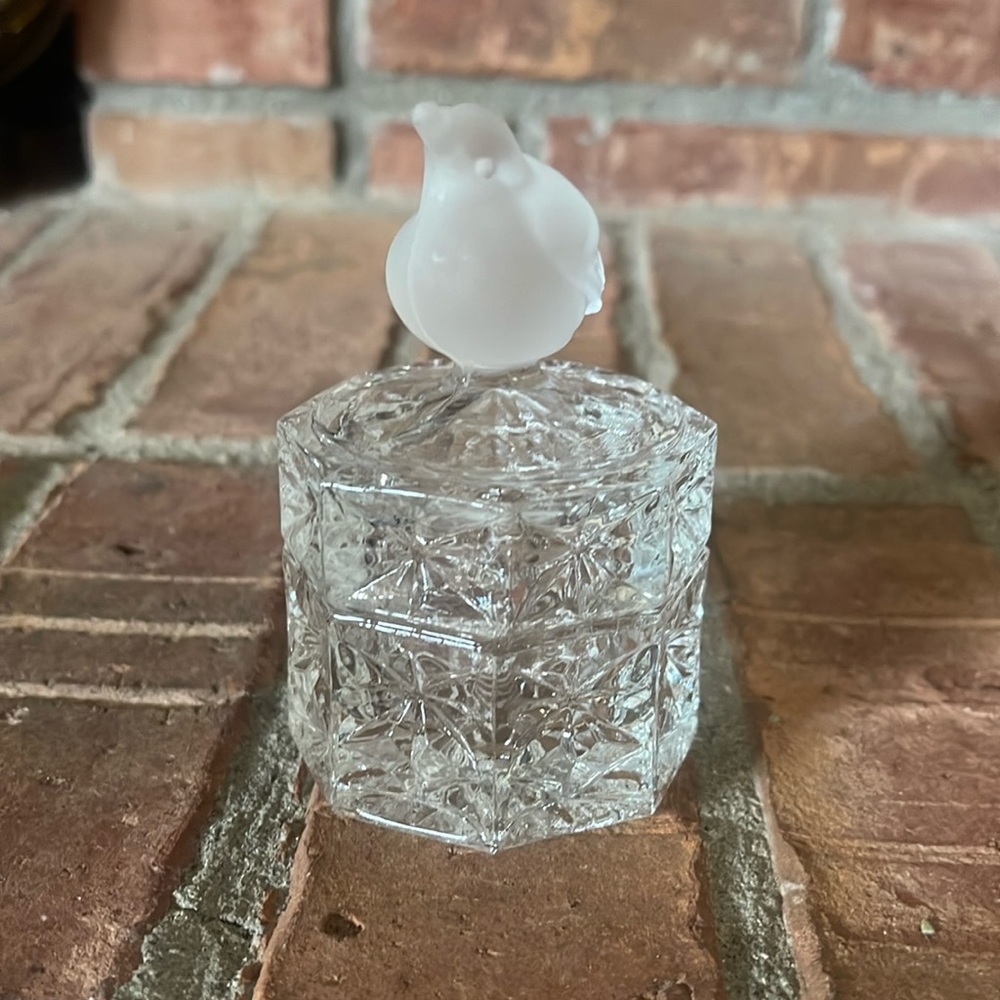 Vtg Pressed Glass Frosted Bird Trinket Box